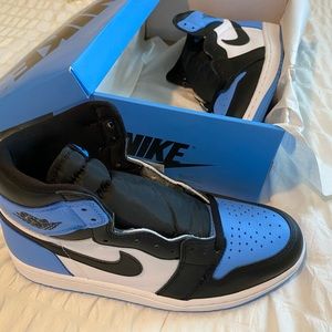 Air Jordan 1 Retro High OG DZ5485 400 Size 9.5
